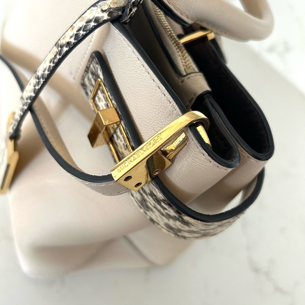 MICHAEL KORS COLLECTION Bette Satchel w/Crossbody Strap Python Embossing - Picture 8 of 16